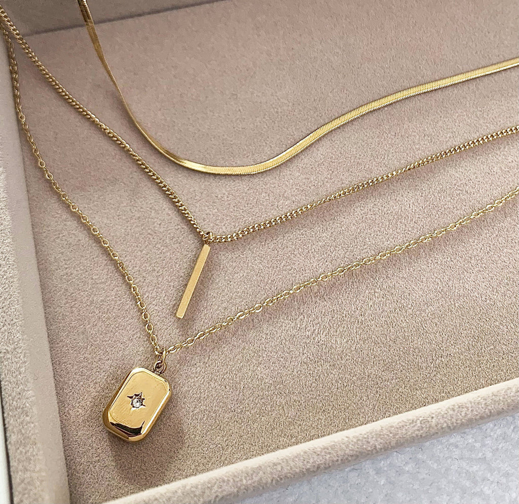GABRIELLE GOLD STARBURST STACK NECKLACE
