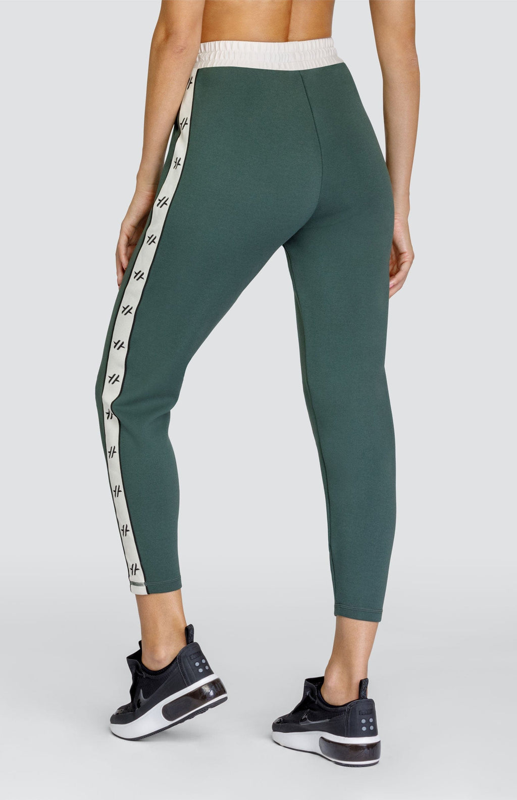 Hart 27" Jogger - Army Green