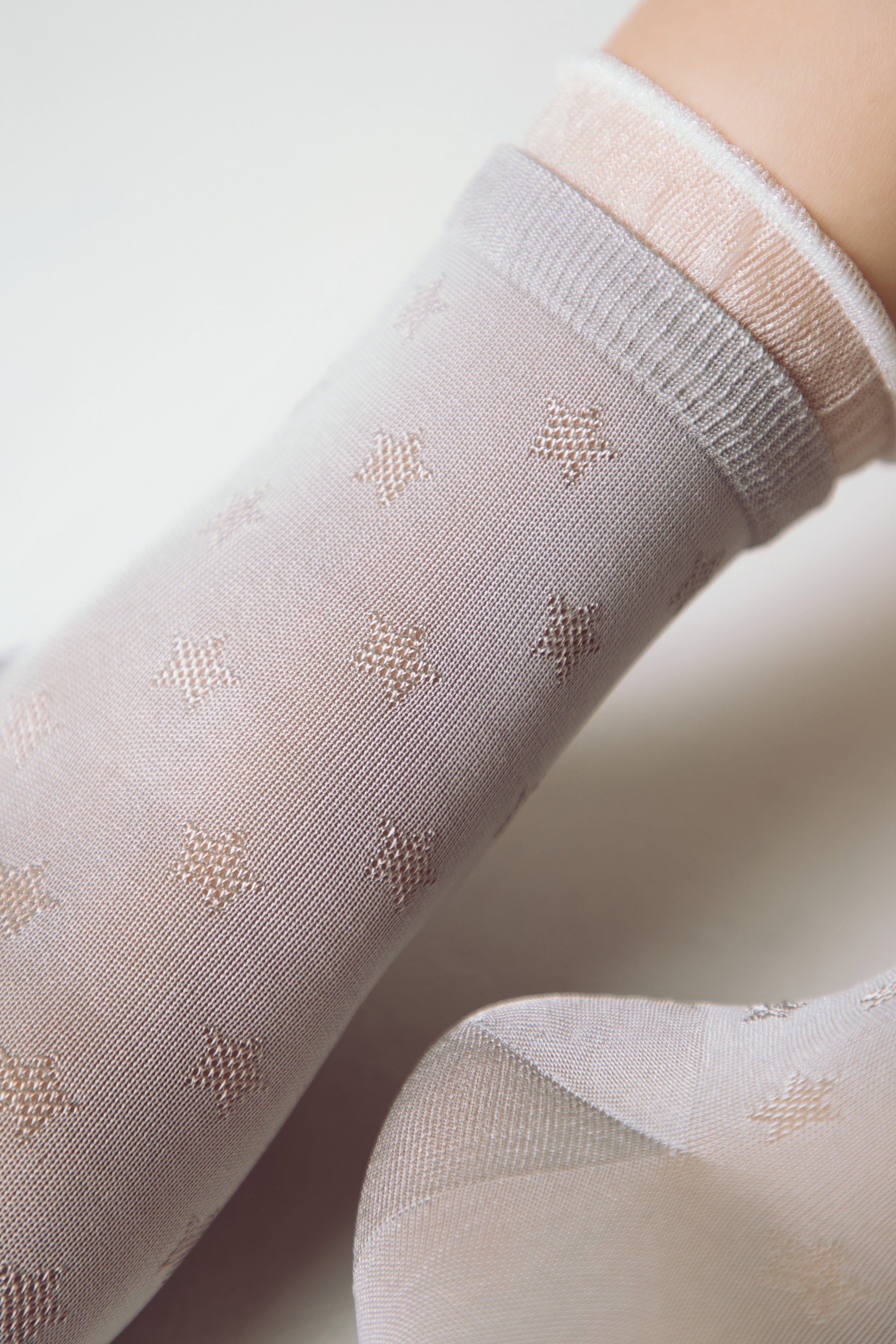 Conte Socks Classic - 491 Decorative Transparent Mesh