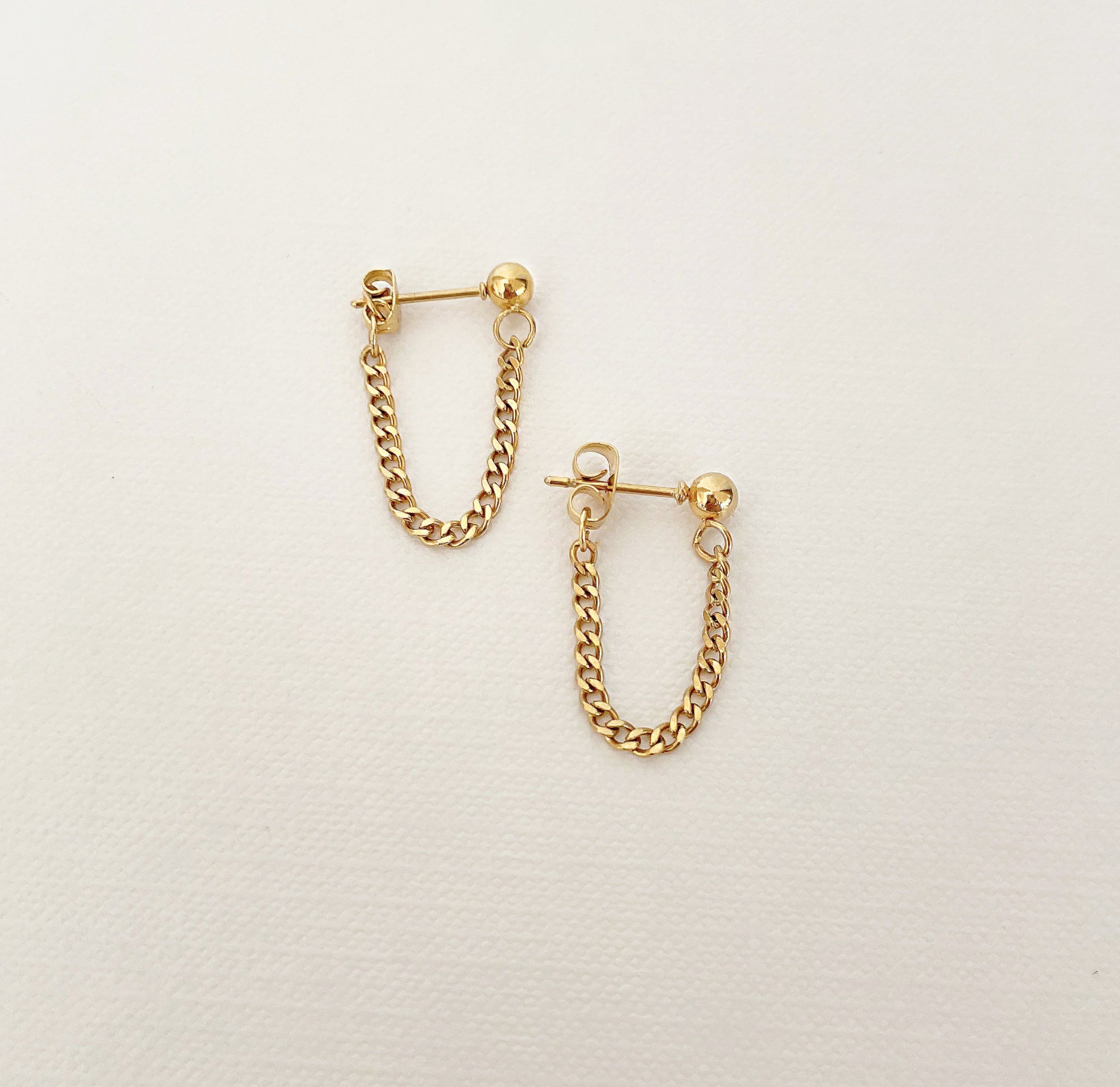 RYLIE DAINTY GOLD LOOP CHAIN EARRINGS