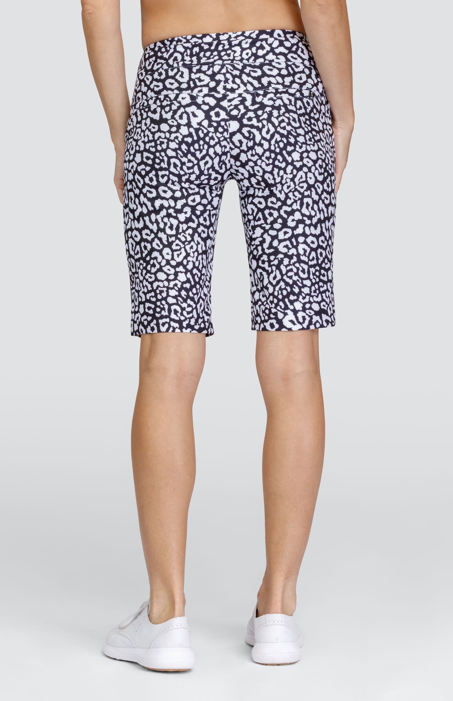 Mulligan 21" Short - Onyx Leopard