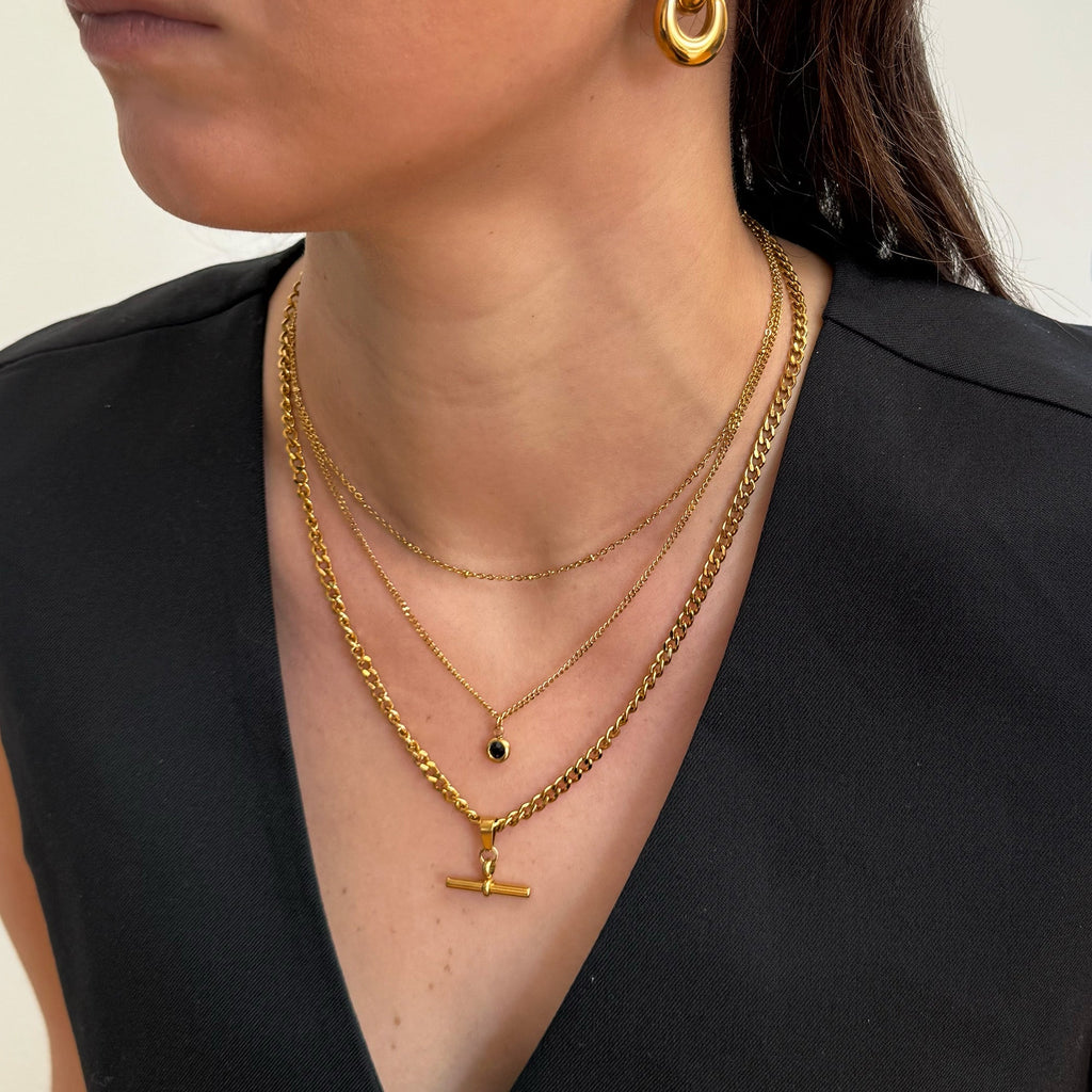 QUINN GOLD T BAR NECKLACE
