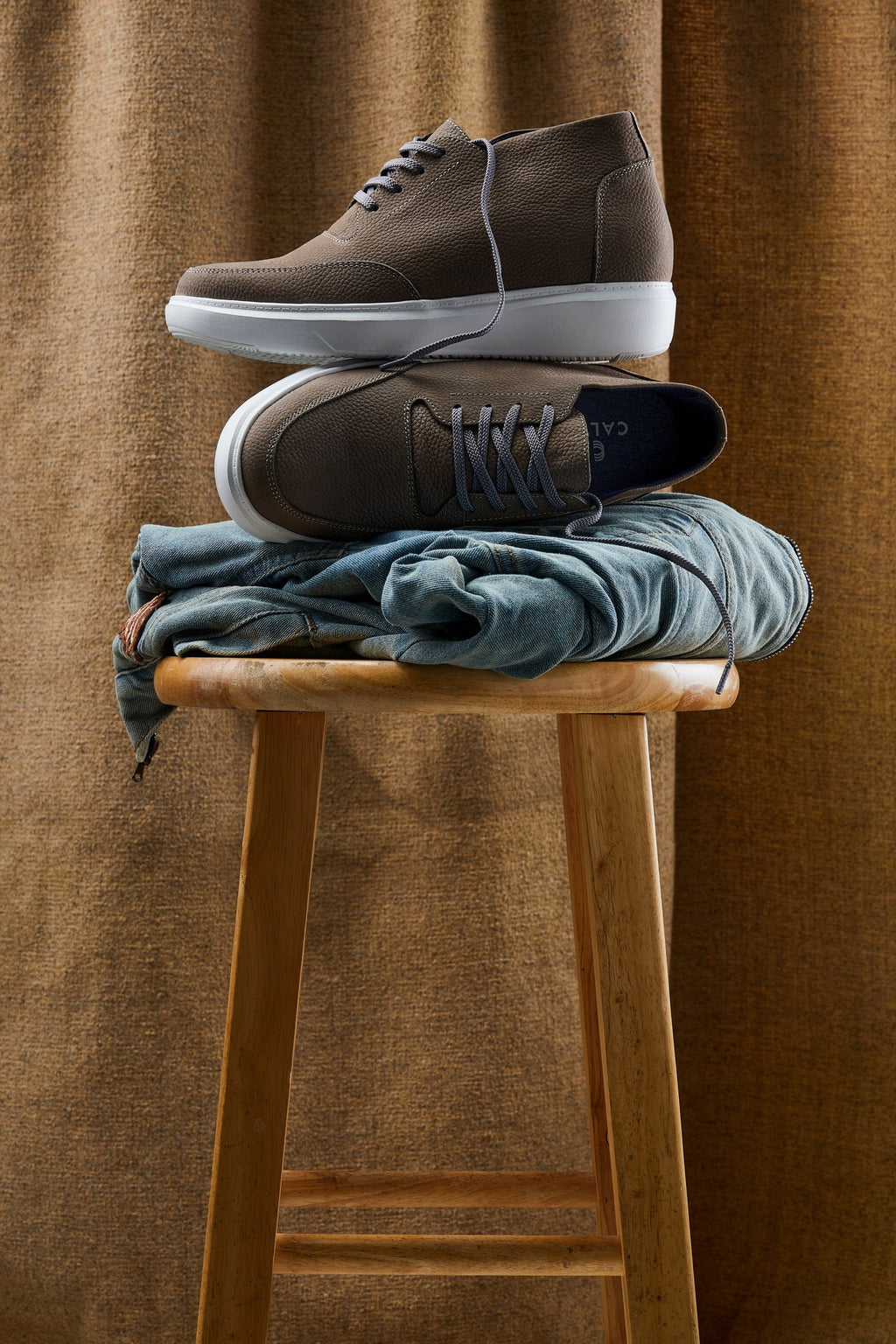 CALTO - J1771  - 3.2 Inches Taller (Grey) - Casual Chunky Sole Boots – Soft Pebble Grain Nubuck Leather