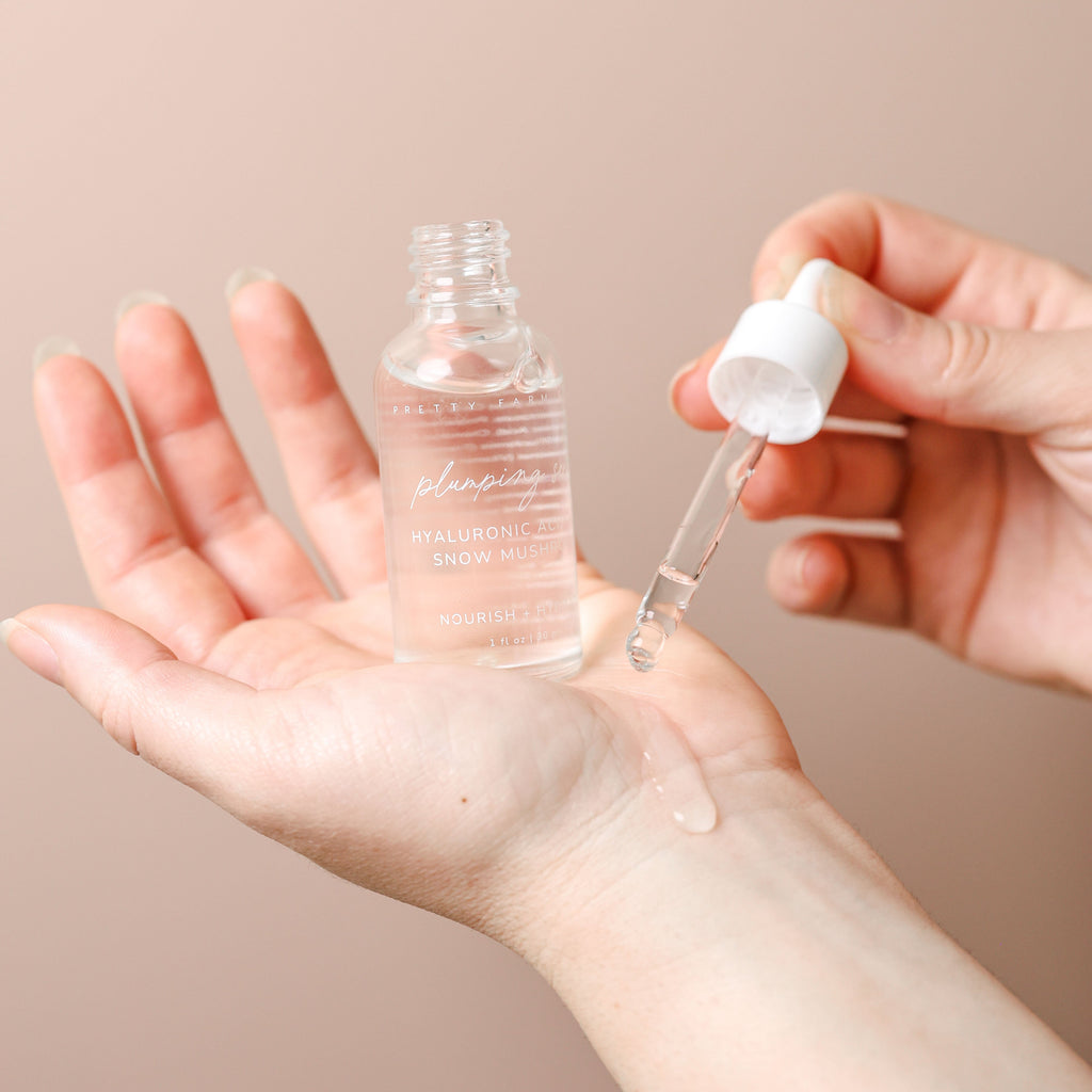 Hyaluronic Plumping Serum with Vitamin B5 + Snow Mushroom