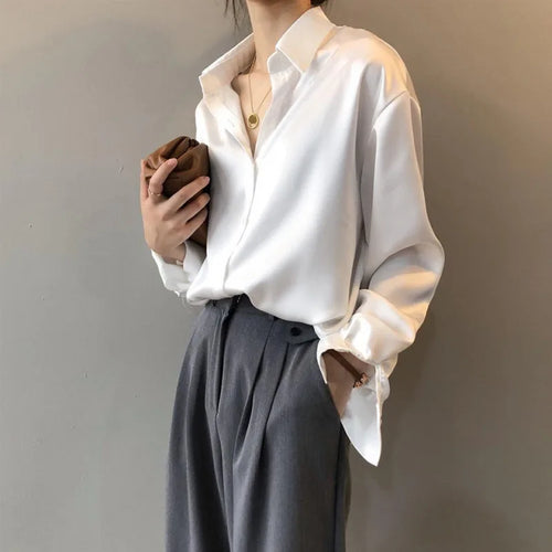 A white shirt for women's autumn and winter, with a unique design sense, is a versatile, retro, Hong Kong-style, elegant, long-s
