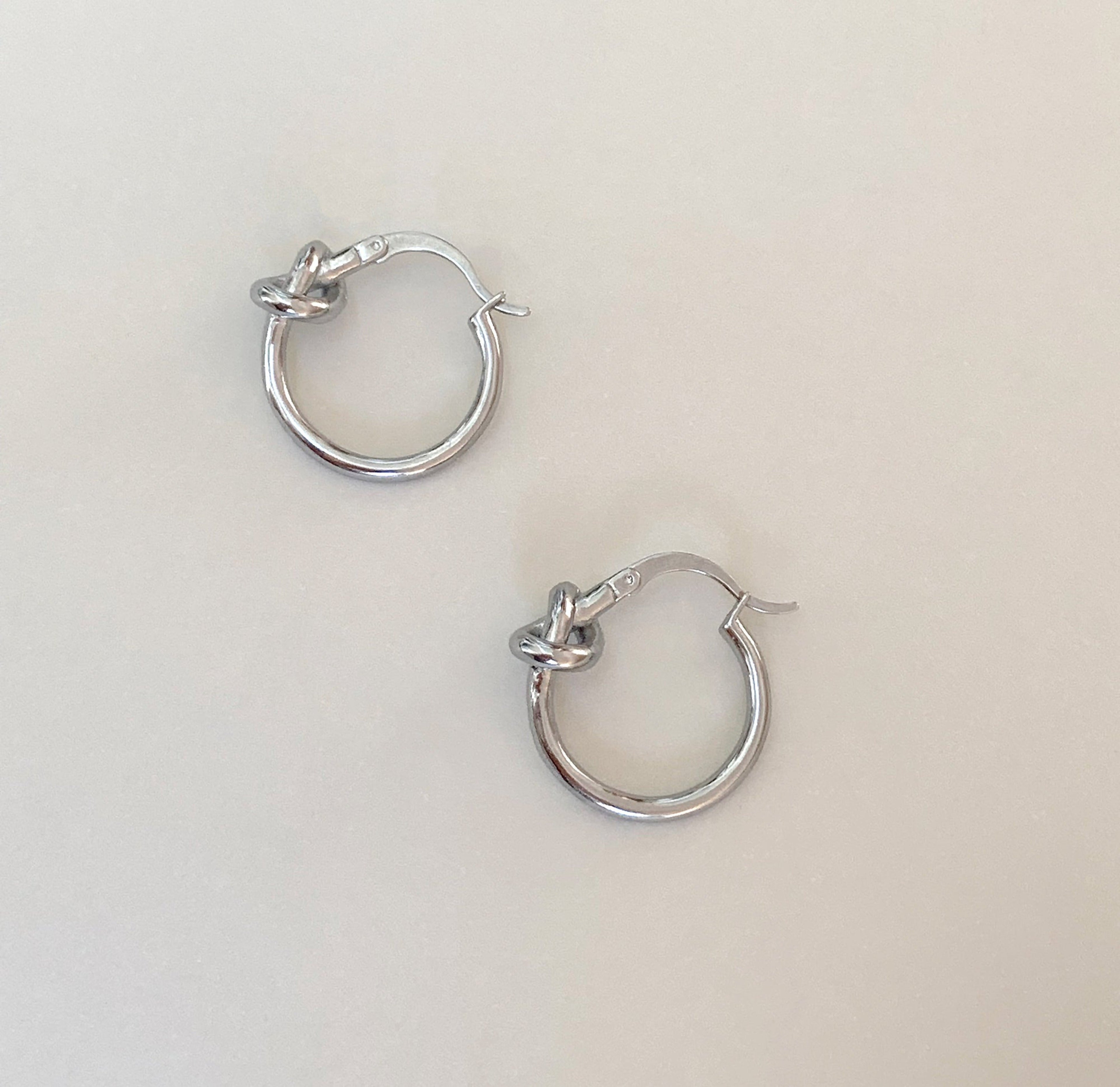 HARPER SILVER KNOT HOOP EARRINGS
