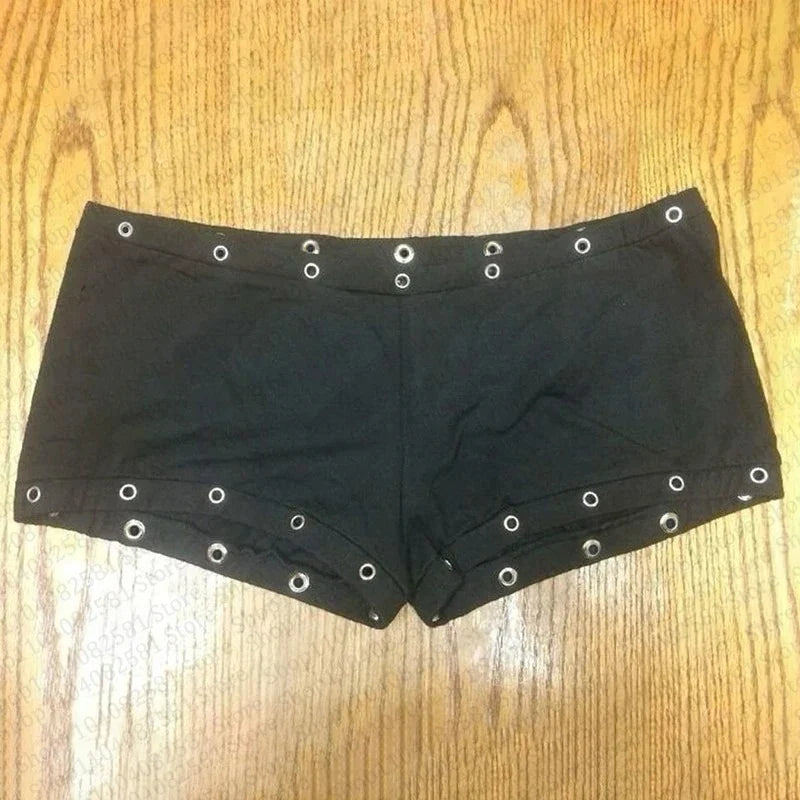 Hot girl Grunge fashionable Y2K shorts with rivet design hip-hop cut shorts street wear punk hot pants unique retro pants emo
