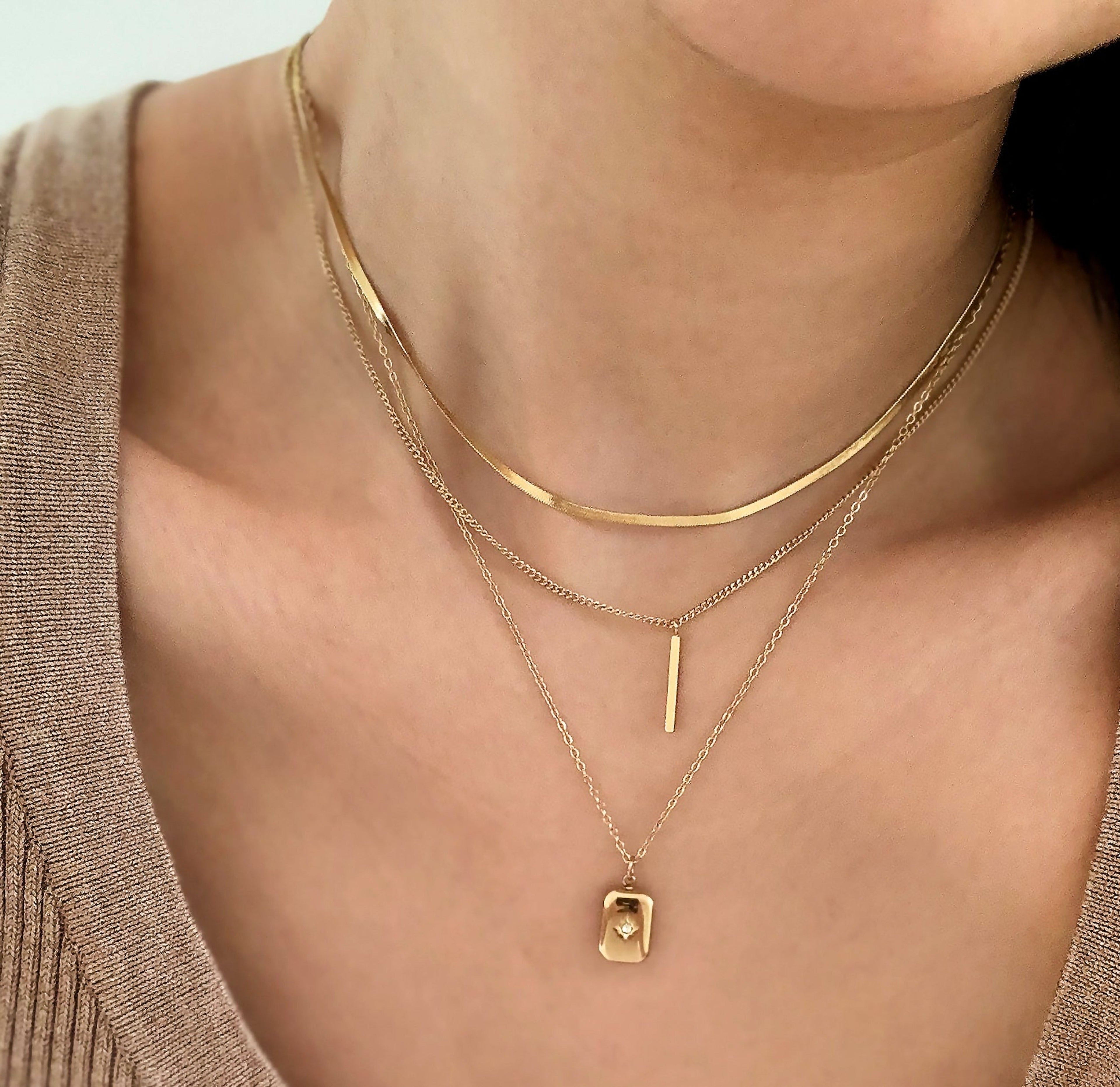 GABRIELLE GOLD STARBURST STACK NECKLACE