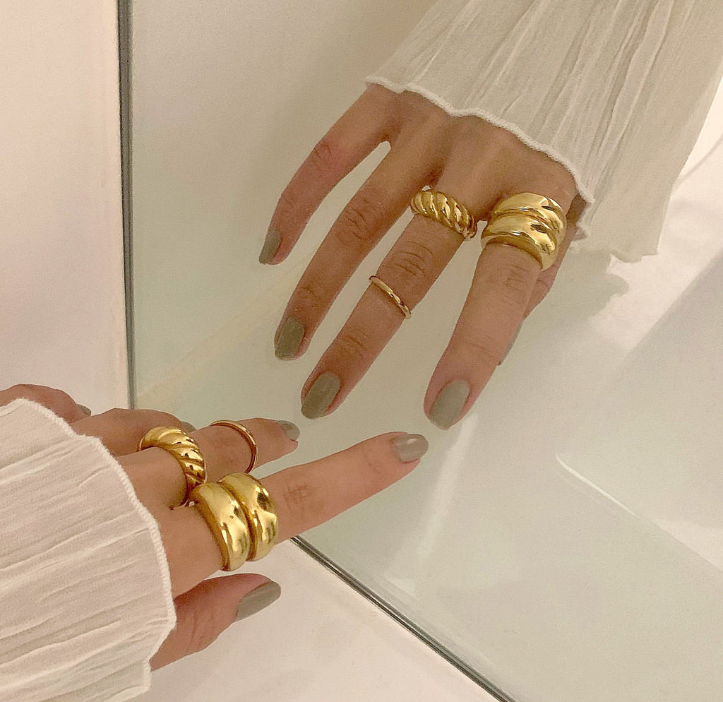 CAPRI GOLD DOME RING