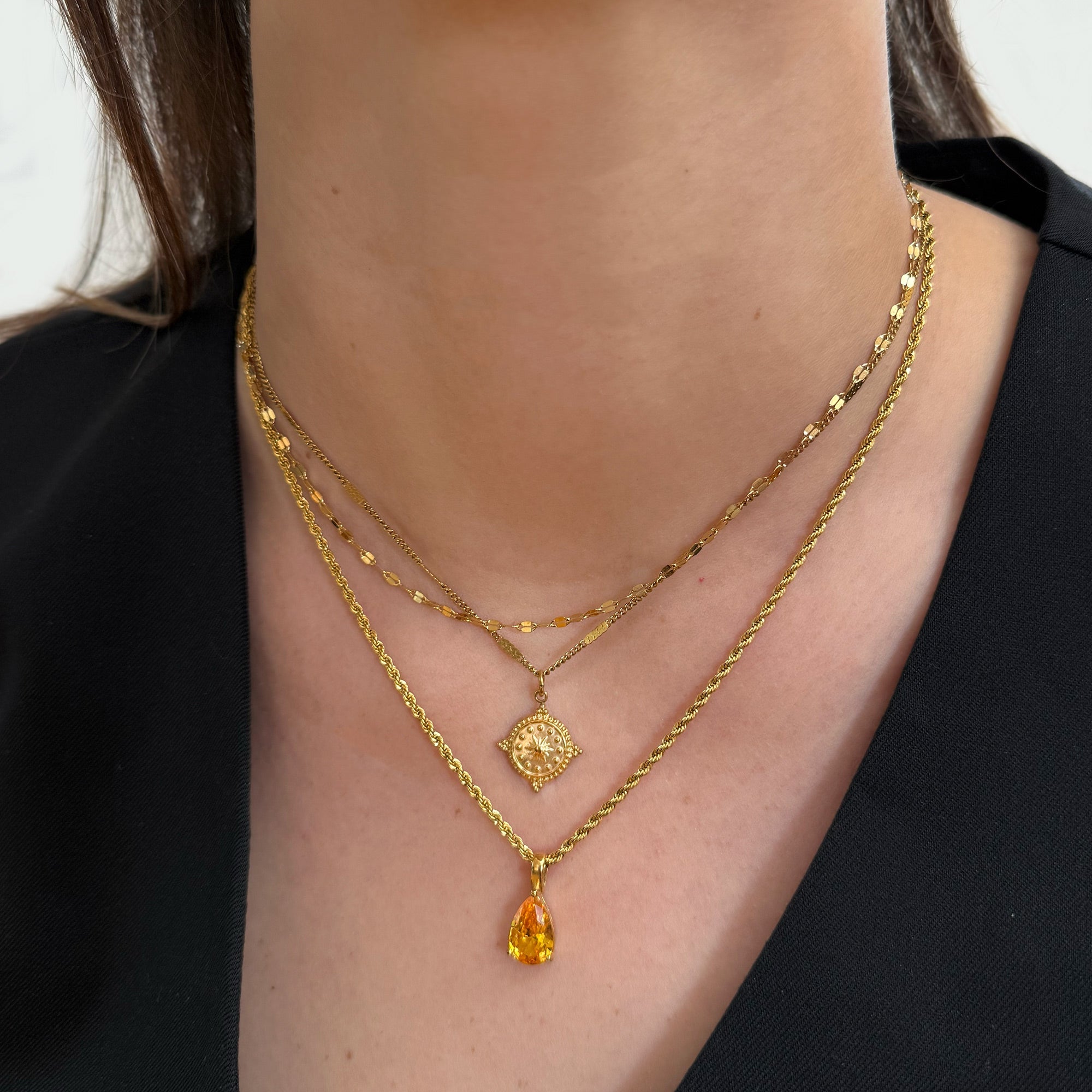 FREYA DAINTY GOLD COMPASS PENDANT NECKLACE