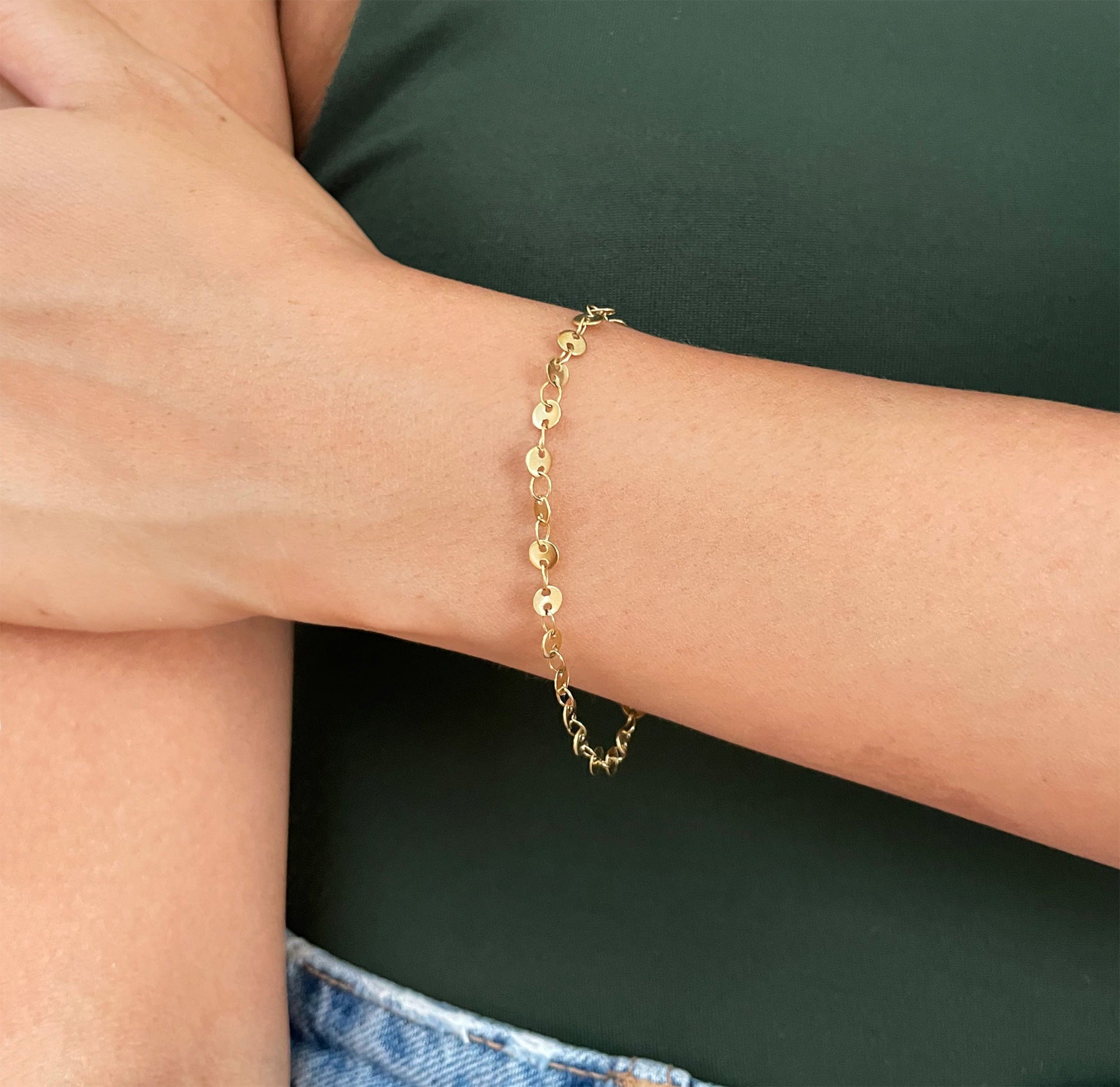 MICHELLE GOLD DISC CHAIN BRACELET