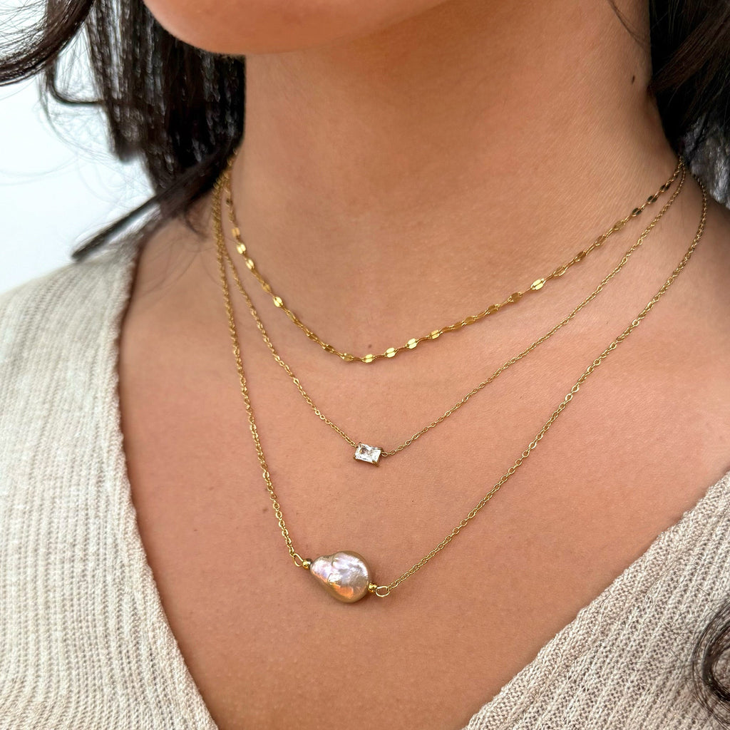 PEYTON GOLD DAINTY EMERALD CZ DIAMOND PENDANT NECKLACE