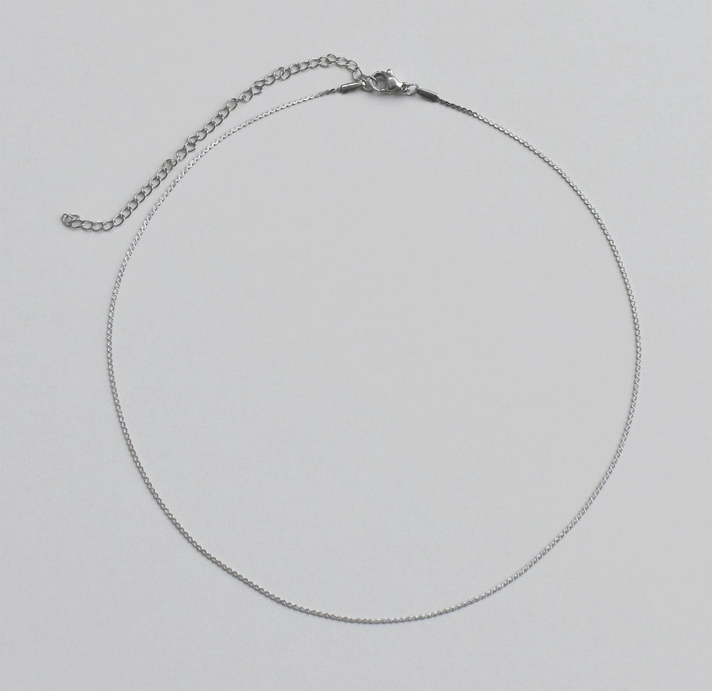 FAYE SILVER THIN CHAIN NECKLACE