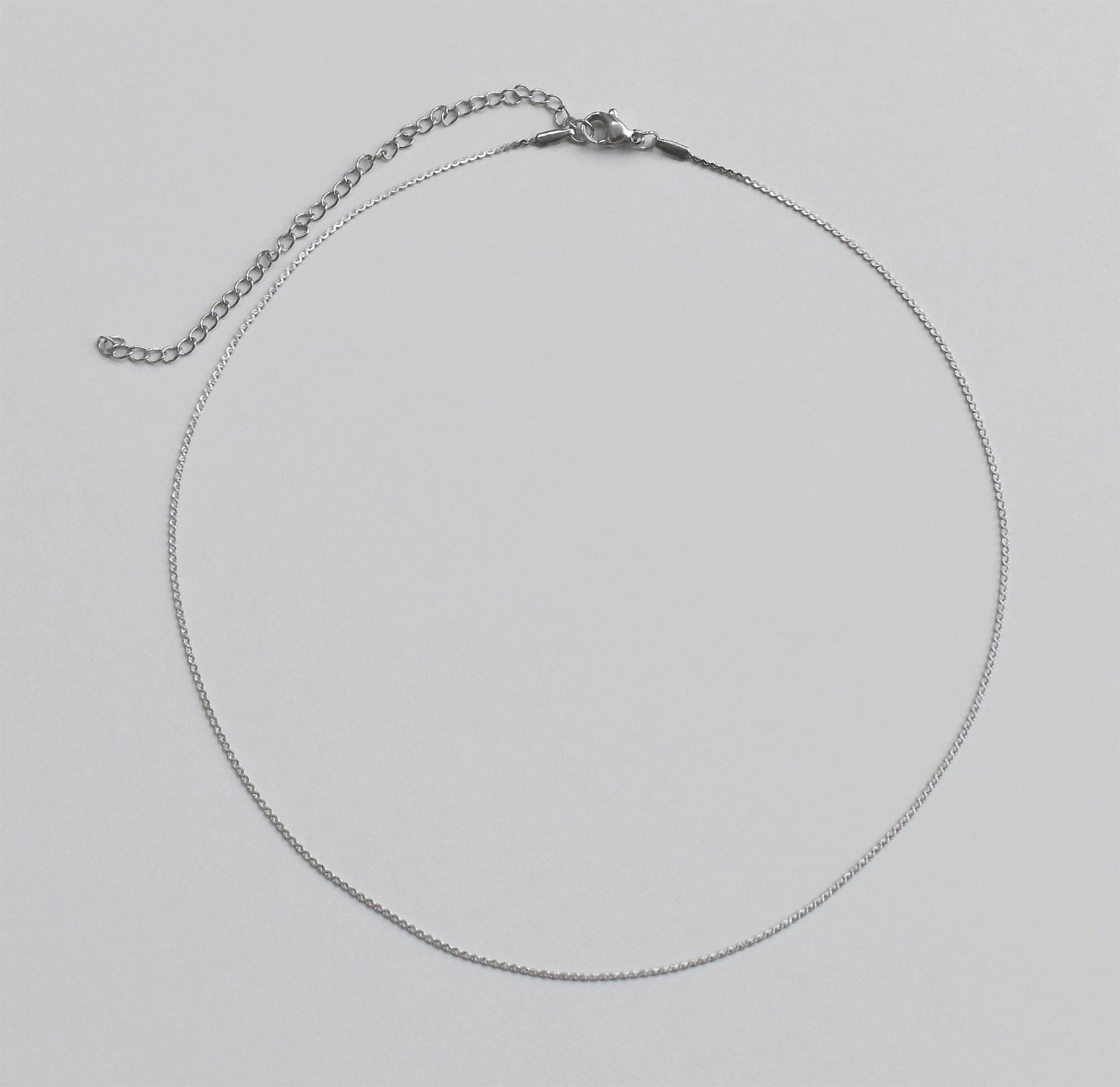 FAYE SILVER THIN CHAIN NECKLACE