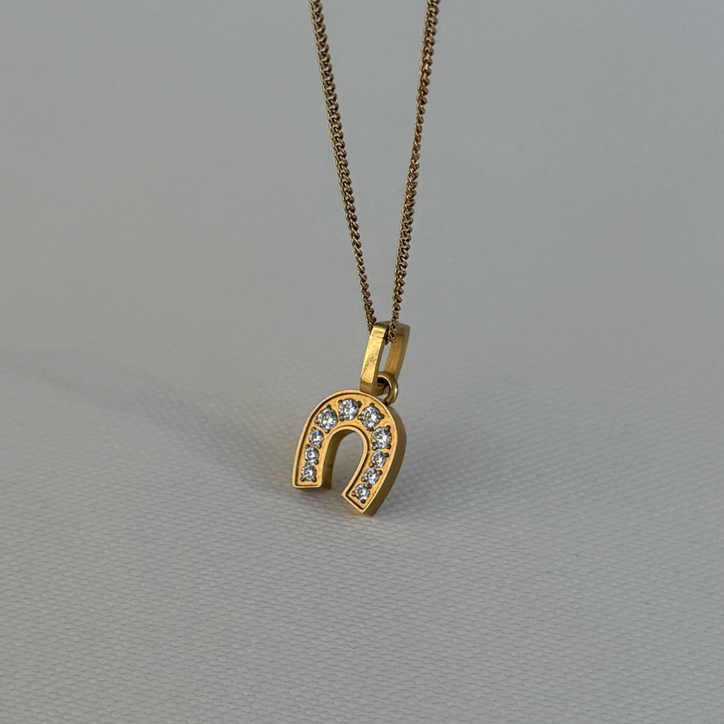 HEIDI DAINTY GOLD PAVE HORSE SHOE PENDANT NECKLACE