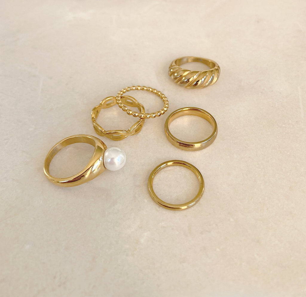 CARSON GOLD STACKABLE RING BAND