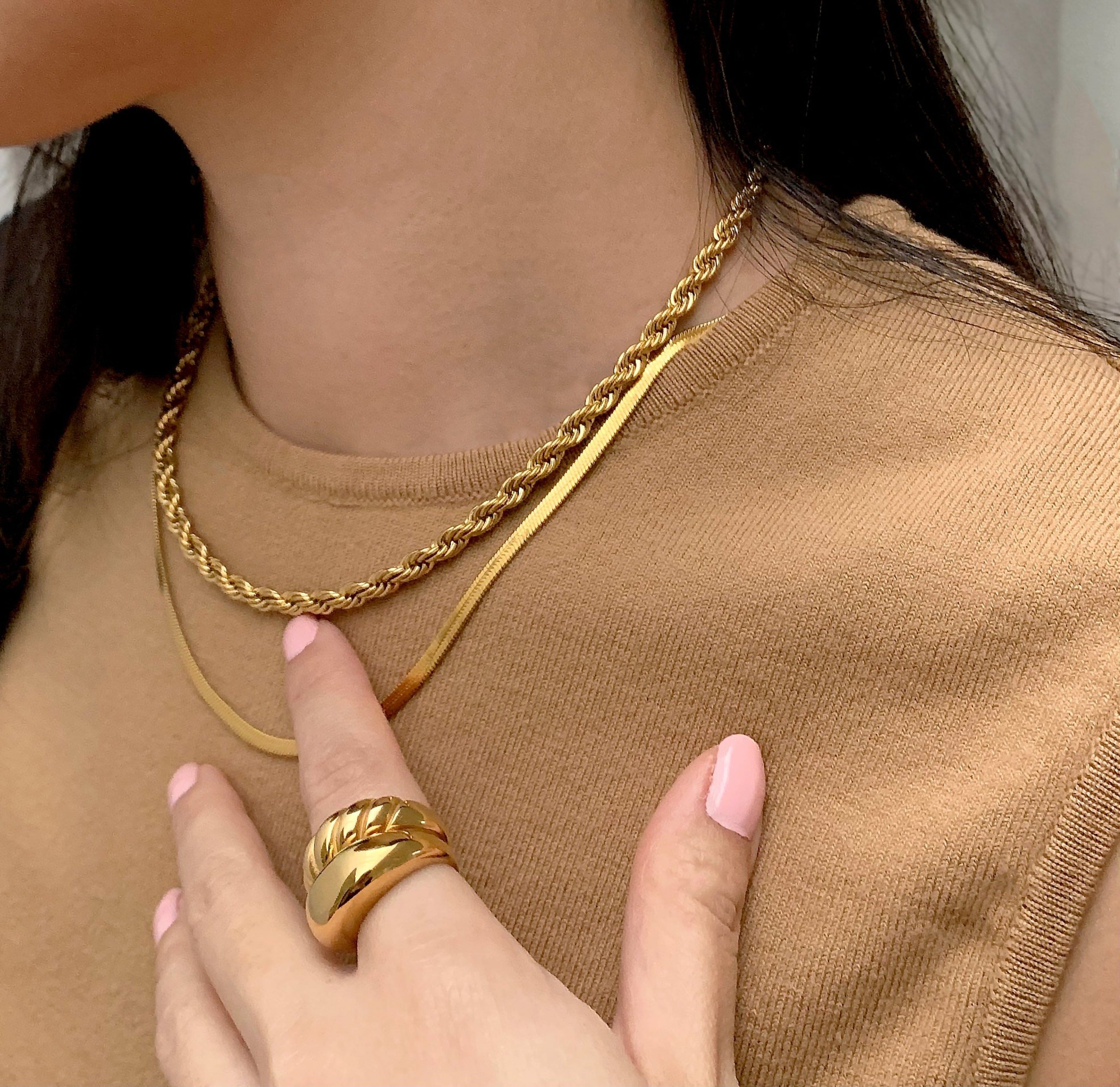 RONNIE GOLD ROPE CHAIN NECKLACE