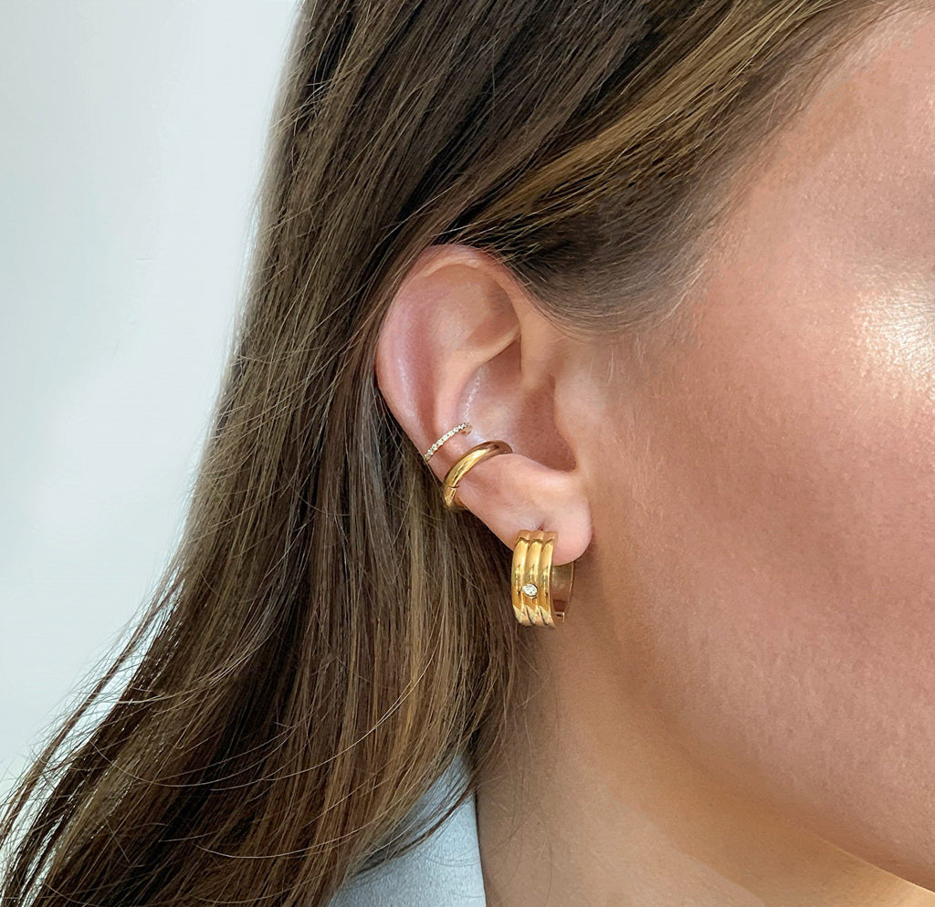MILAN RIDGED GOLD SMALL HOOP EARRINGS