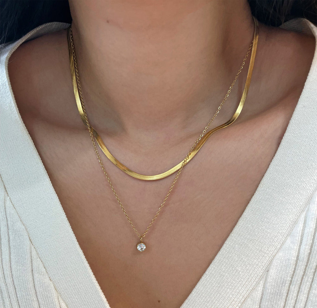 LILLE DAINTY GOLD SOLITAIRE STACK NECKLACE