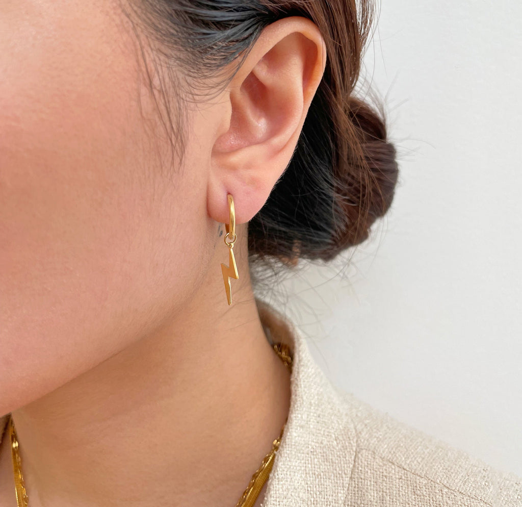 MAUDE 2 in 1 GOLD LIGHTNING BOLT HUGGIE EARRINGS
