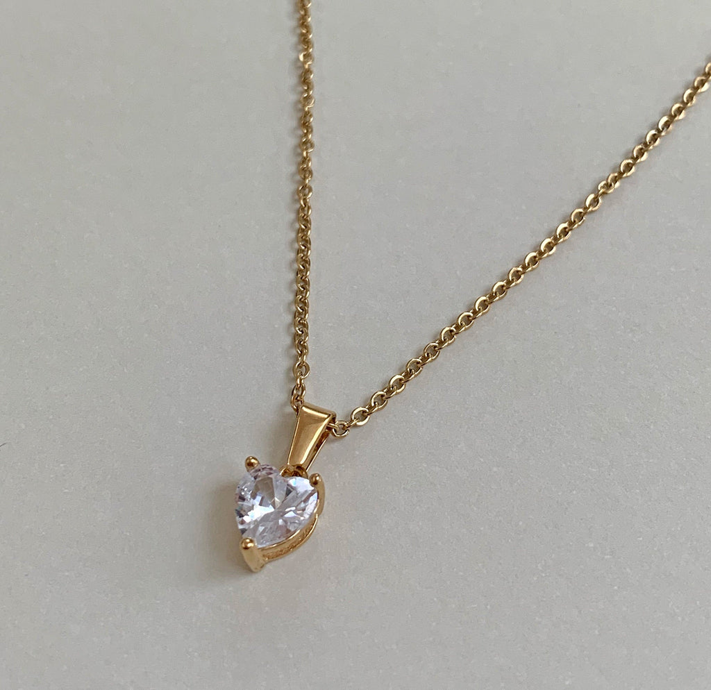 VALENTINE HEART CZ DIAMOND PENDANT NECKLACE