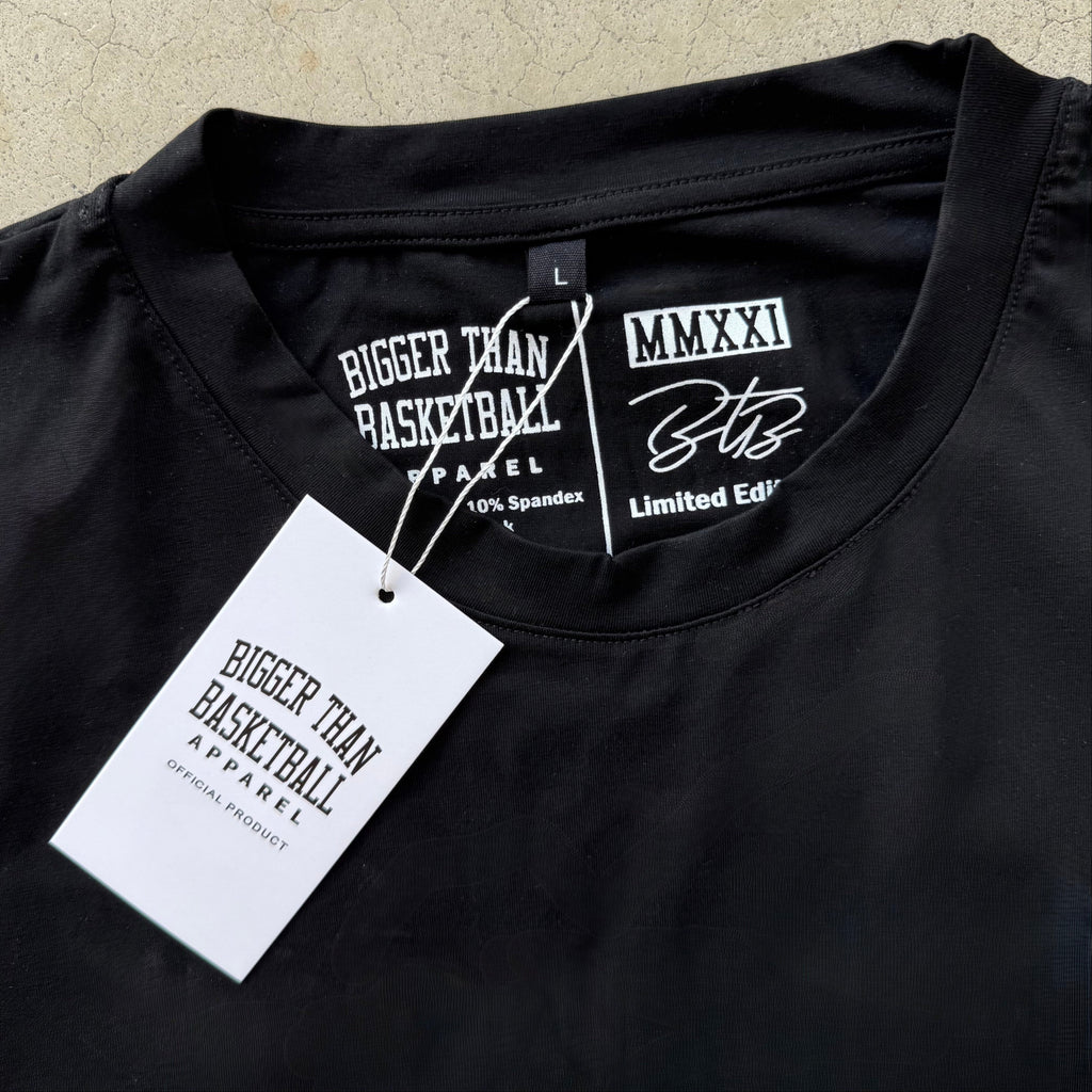 Bigger Than 🏀 - T-Shirt - Black
