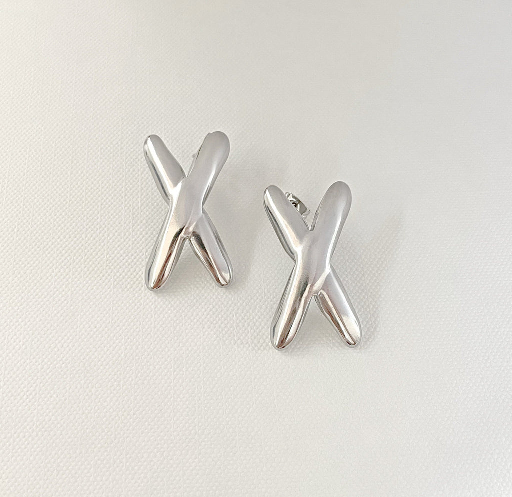 ETTA SILVER X EARRINGS
