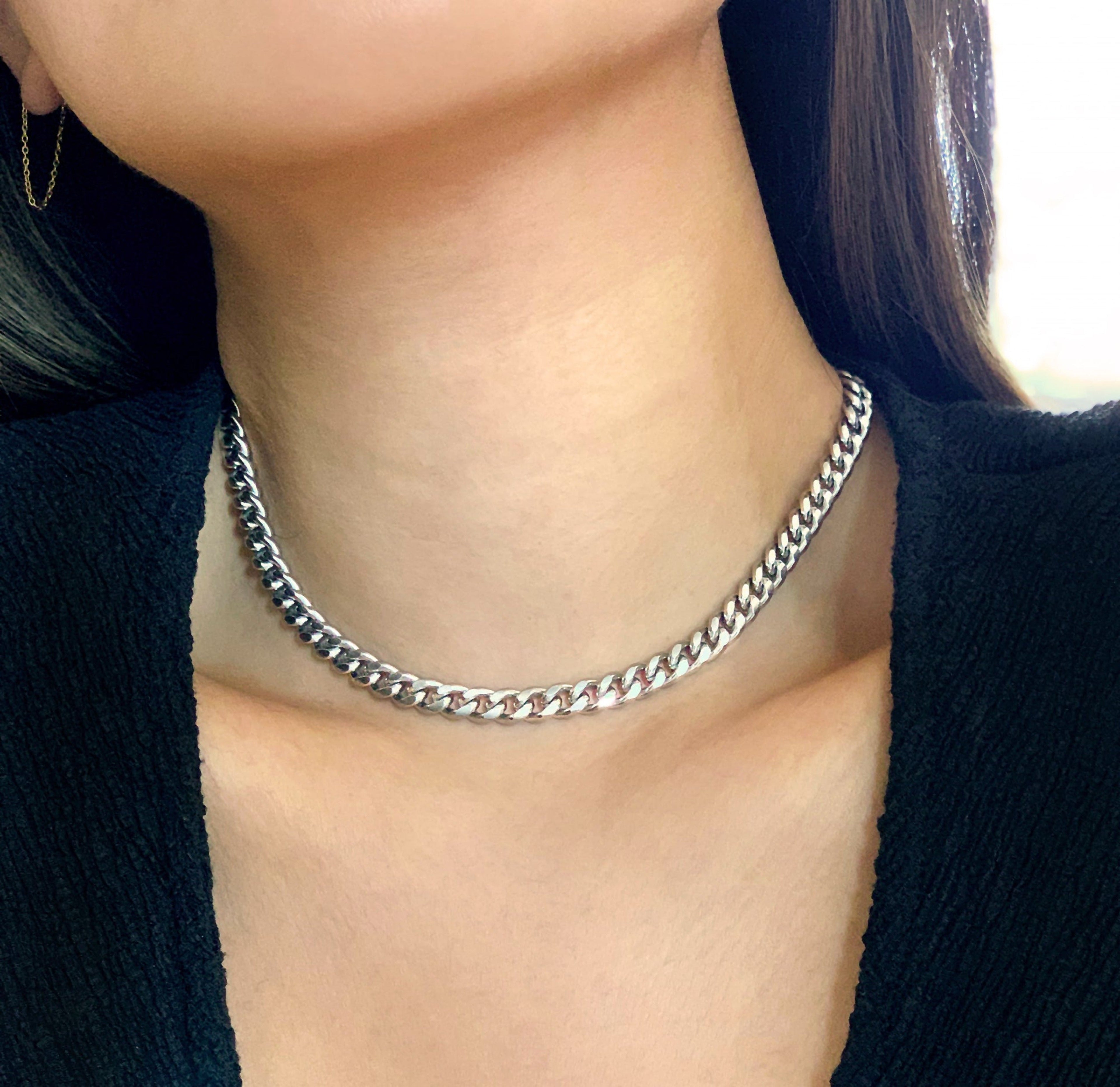 ROSLYN SILVER CURB CHAIN NECKLACE