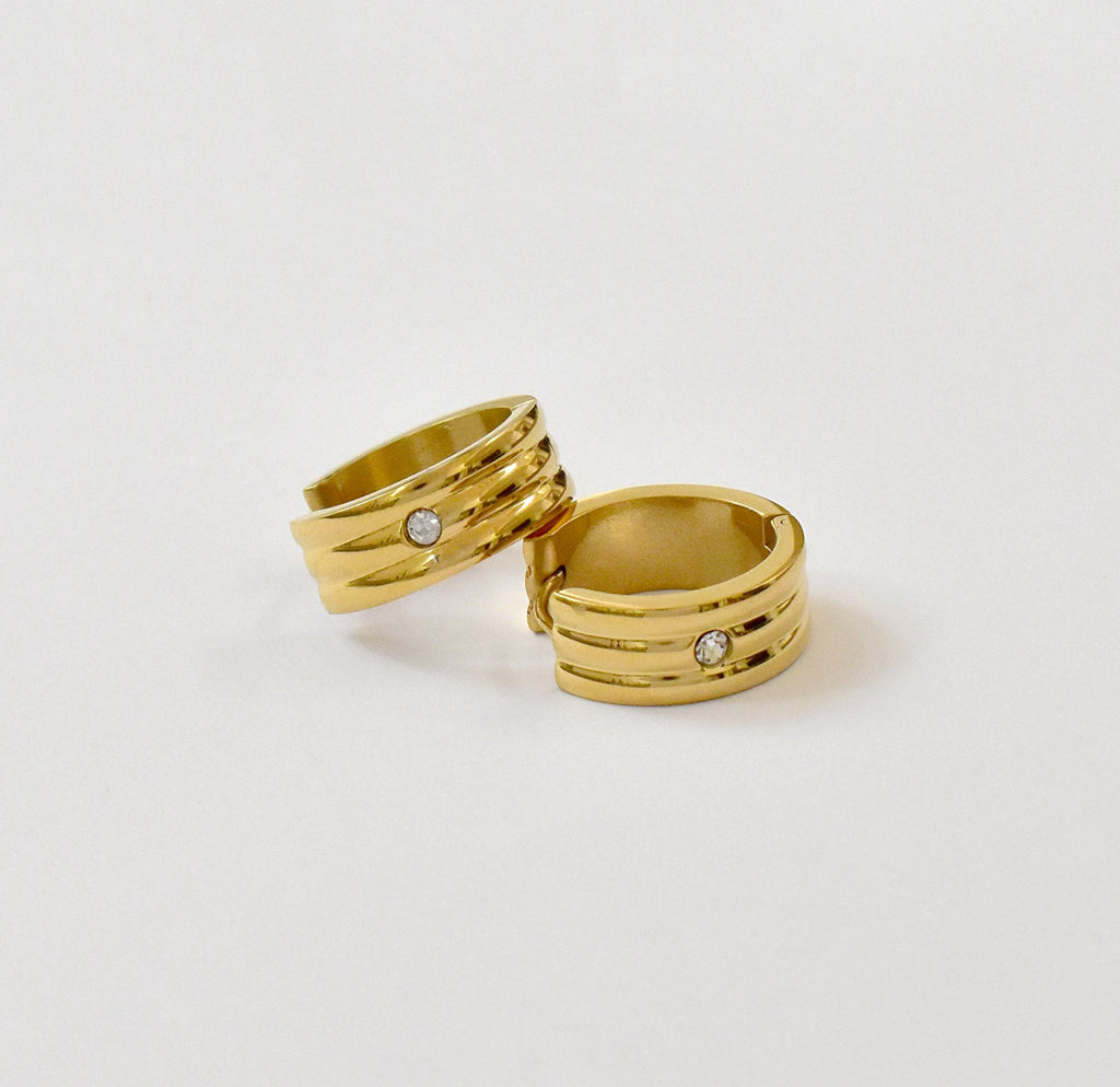 MILAN RIDGED GOLD SMALL HOOP EARRINGS