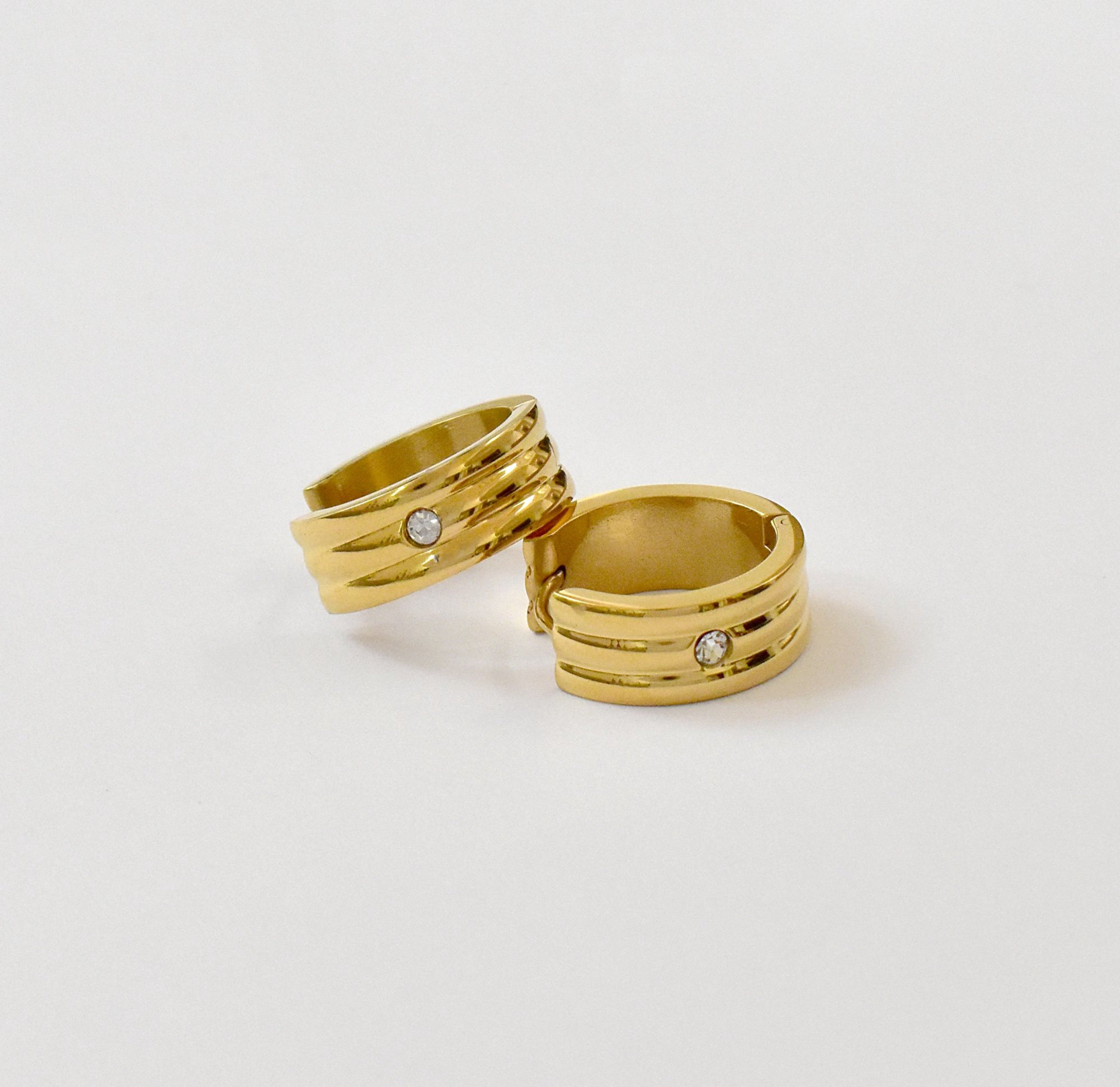 MILAN RIDGED GOLD SMALL HOOP EARRINGS