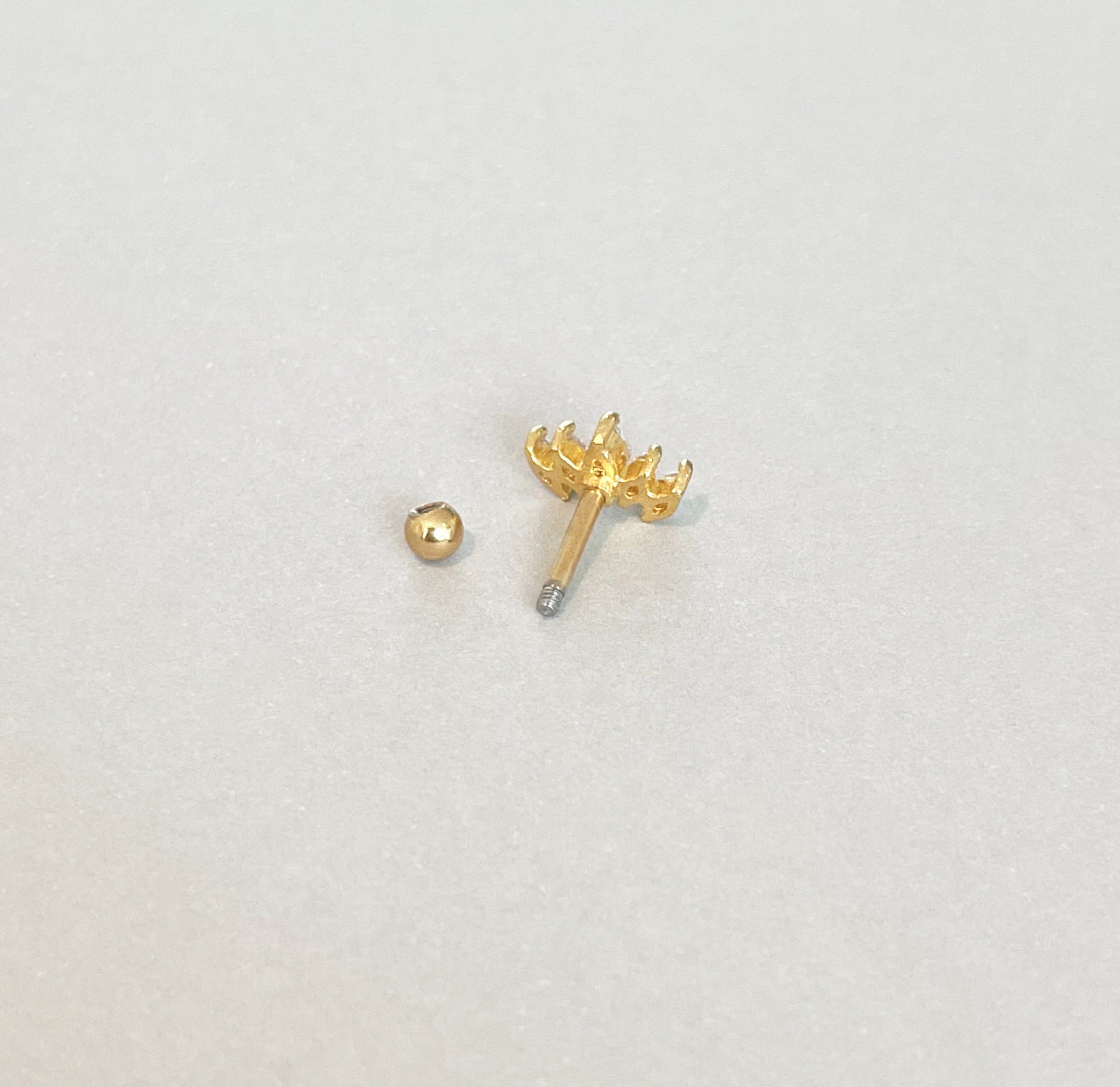 DIANA GOLD MARQUIS CROWN EARRINNG