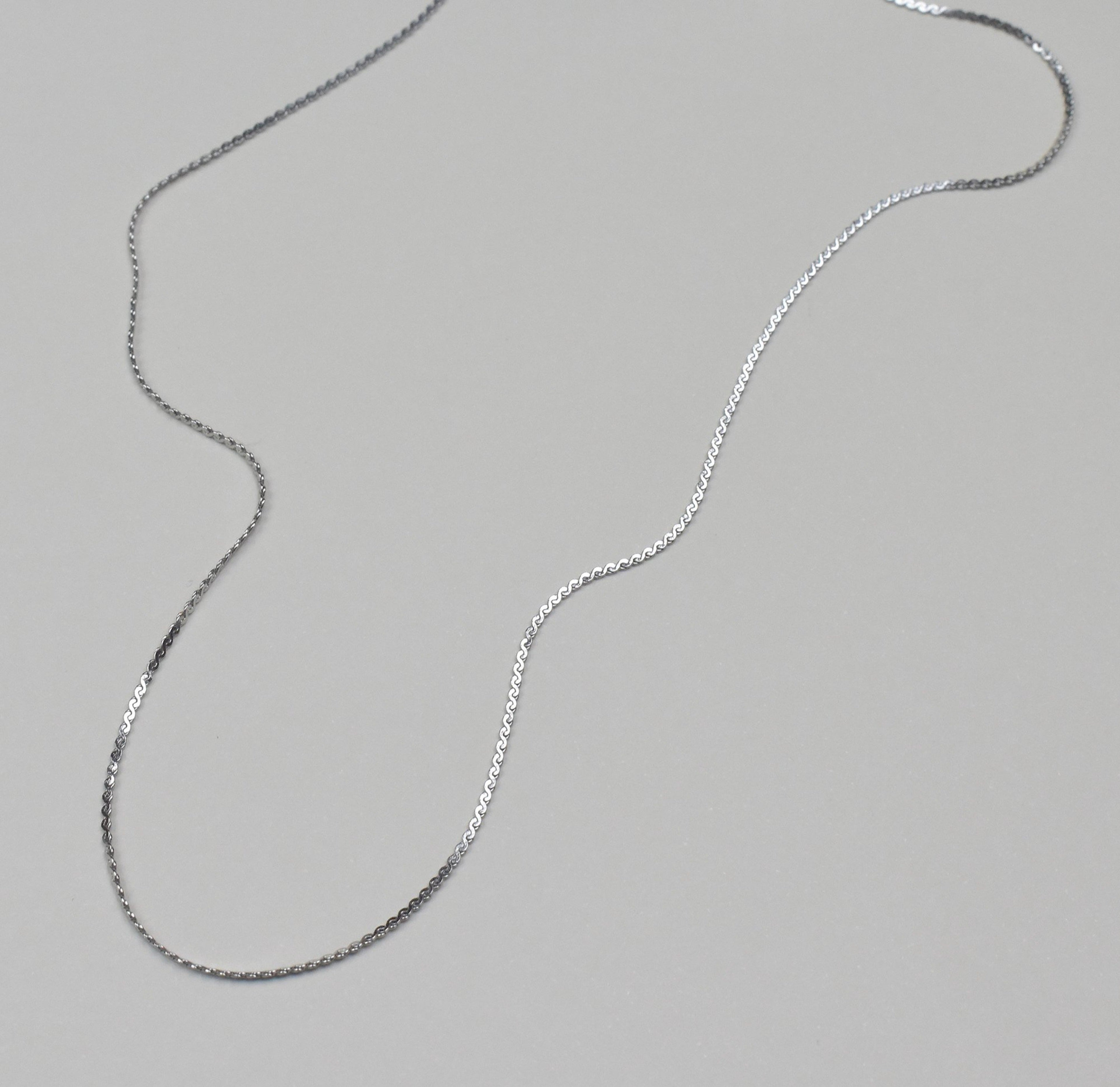FAYE SILVER THIN CHAIN NECKLACE