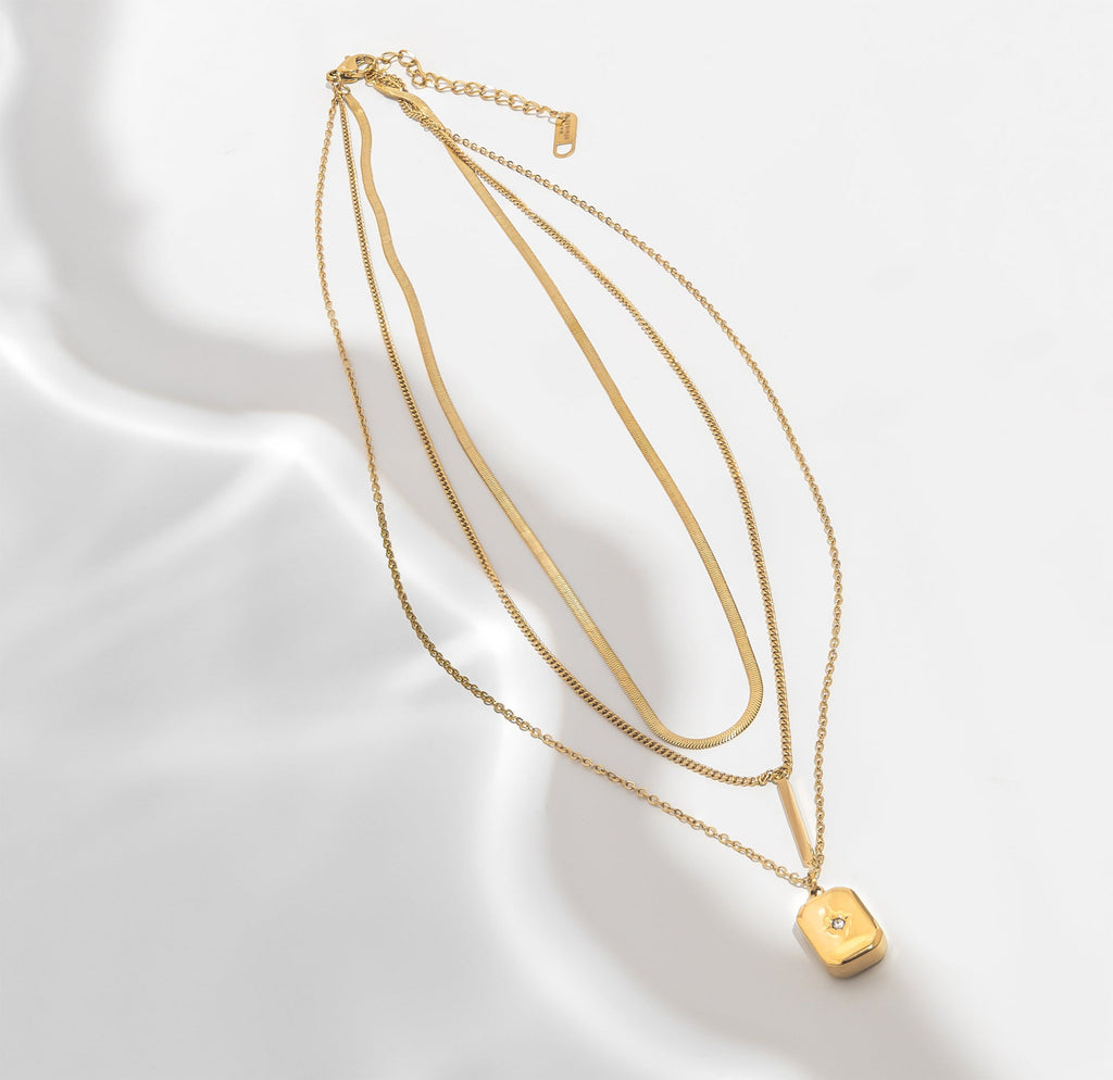 GABRIELLE GOLD STARBURST STACK NECKLACE