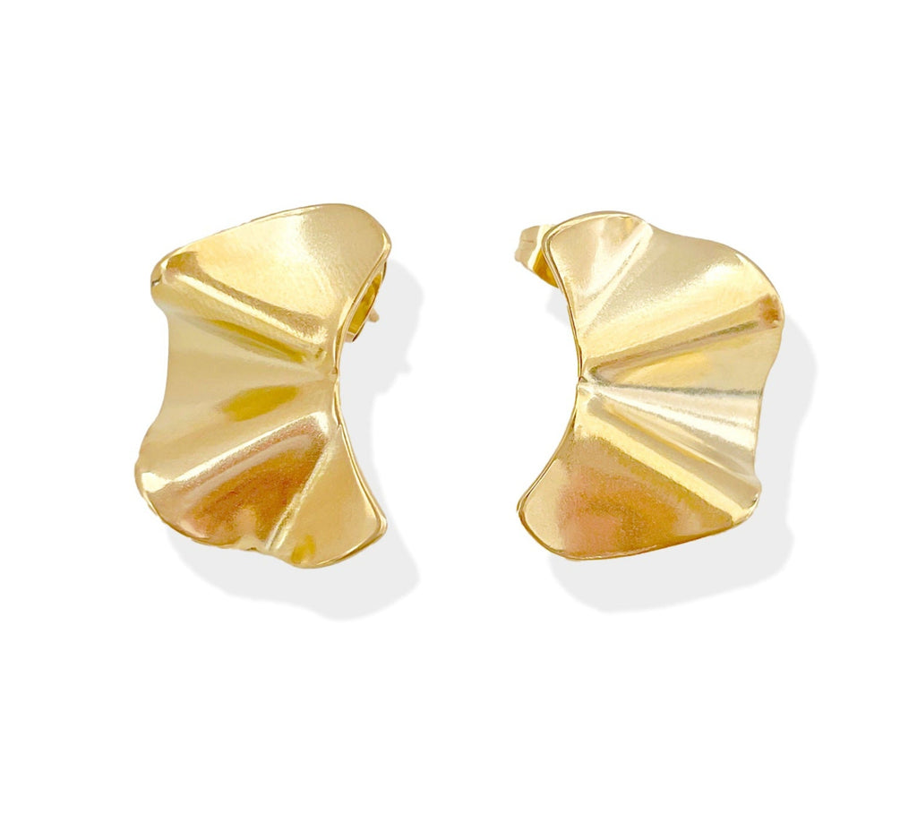 JACQUELINE GOLD WAVY STUD EARRING