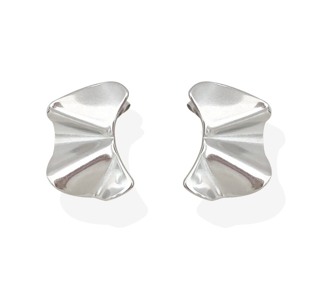 JACQUELINE SILVER WAVY STUD EARRING